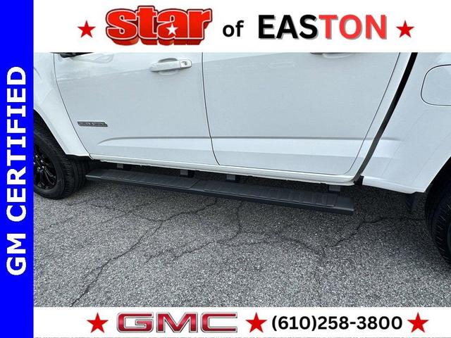 Photo of 2022 White GMC Canyon