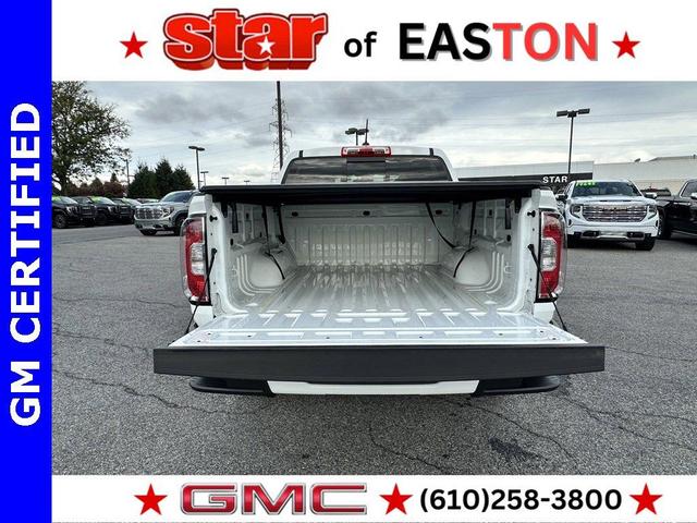 Photo of 2022 White GMC Canyon