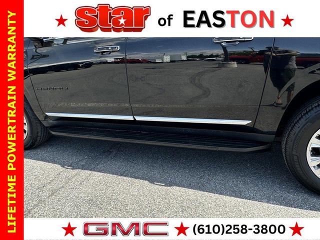Photo of 2022 Black GMC Yukon XL