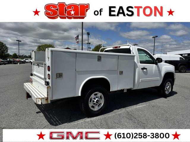 Photo of 2013 White GMC Sierra 2500