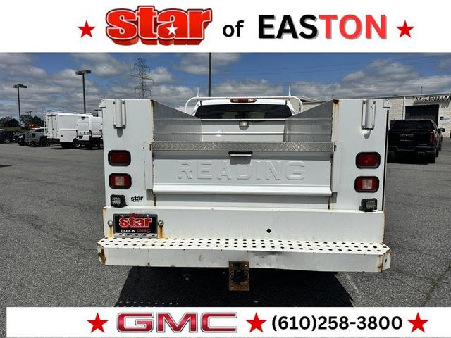 Photo of 2013 White GMC Sierra 2500