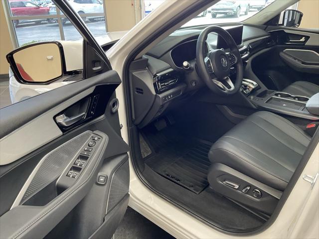 Photo of 2025 Platinum White Pearl Acura MDX