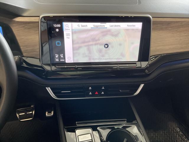 Photo of 2024 Platinum Gray Metallic Volkswagen Atlas