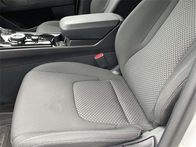 Photo of 2023 Snow White Pearl Kia Sportage Hybrid