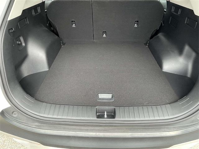 Photo of 2023 Snow White Pearl Kia Sportage Hybrid