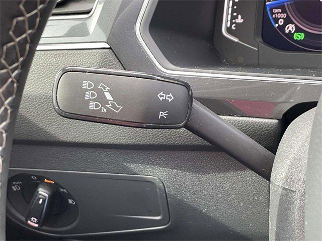 Photo of 2021 Pure White Volkswagen Tiguan