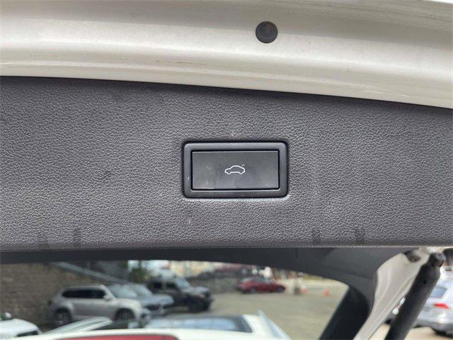 Photo of 2021 Pure White Volkswagen Tiguan
