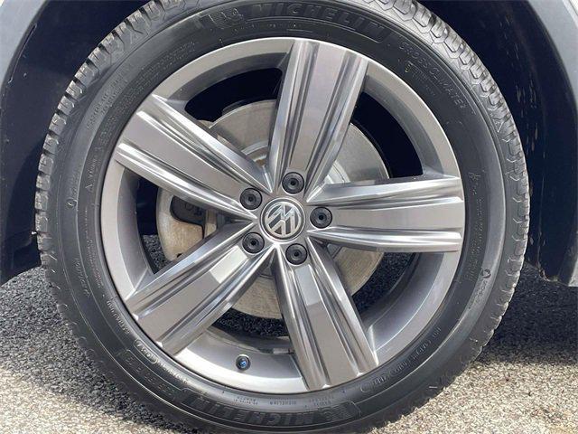 Photo of 2021 Pure White Volkswagen Tiguan