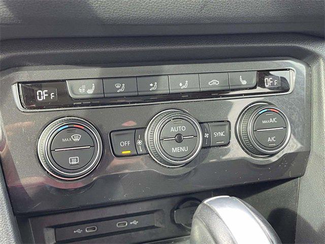 Photo of 2021 Pure White Volkswagen Tiguan