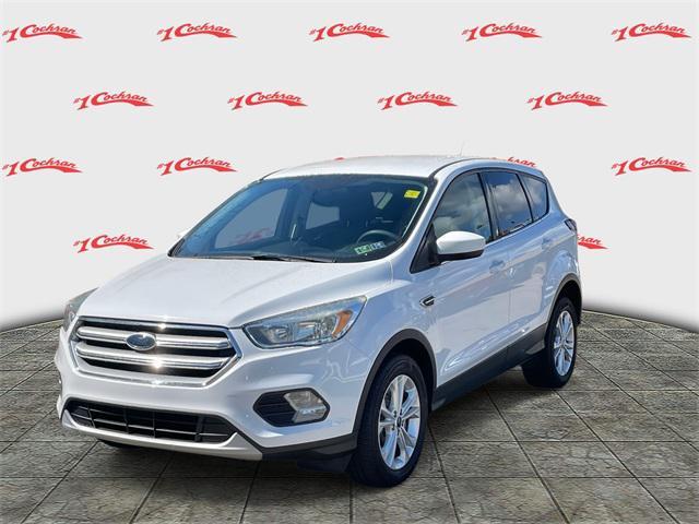 Photo of 2017 White Ford Escape