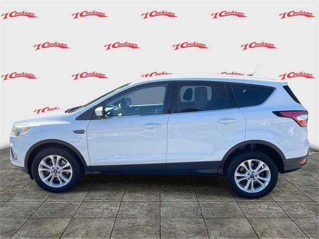 Photo of 2017 White Ford Escape