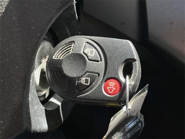 Photo of 2017 White Ford Escape