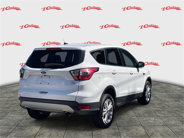 Photo of 2017 White Ford Escape
