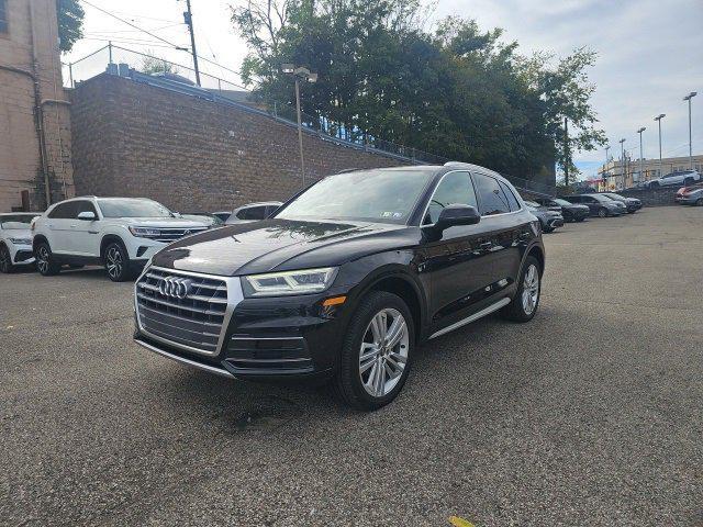 Photo of 2018 Black Metallic Audi Q5