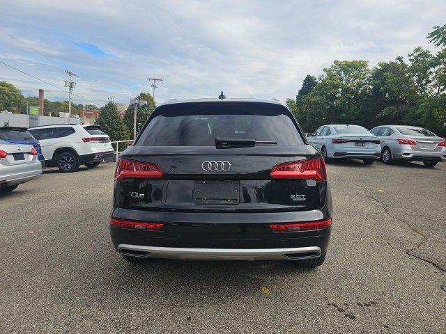 Photo of 2018 Black Metallic Audi Q5