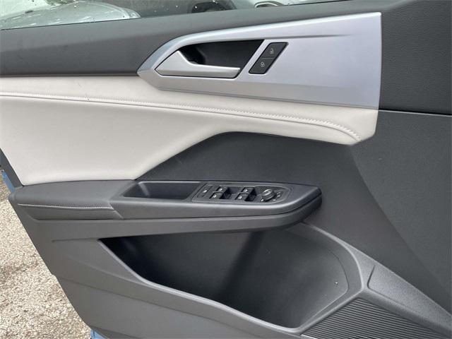 Photo of 2025 Blue Volkswagen Taos