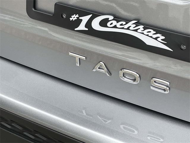 Photo of 2025 Pyrite Silver Metallic Volkswagen Taos