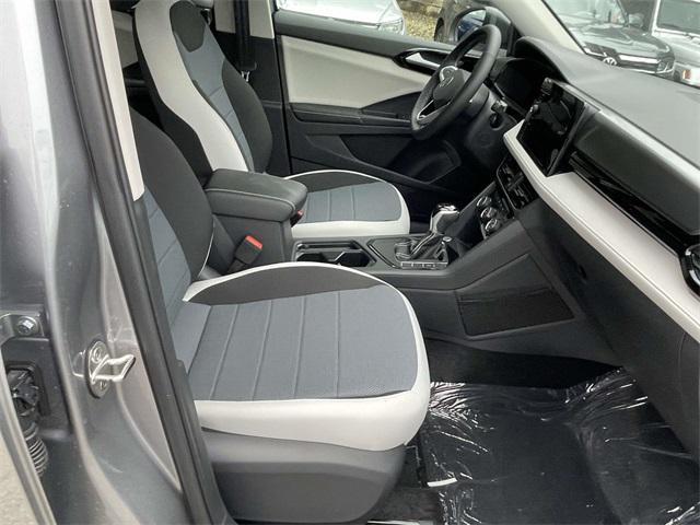 Photo of 2025 Pyrite Silver Metallic Volkswagen Taos
