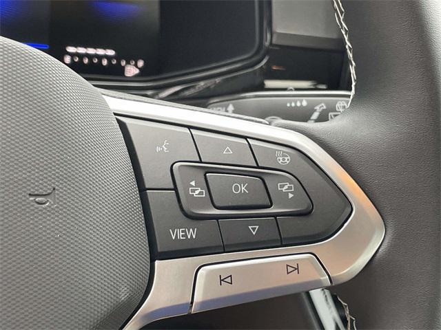 Photo of 2025 Pyrite Silver Metallic Volkswagen Taos