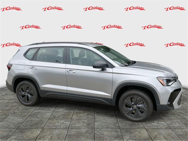 Photo of 2025 Pyrite Silver Metallic Volkswagen Taos