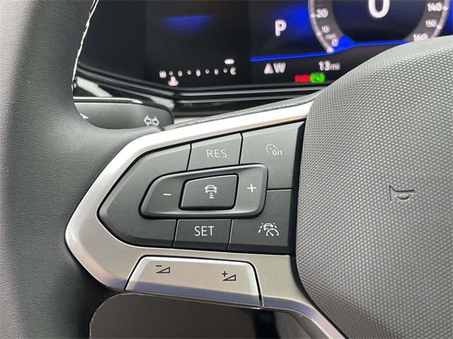 Photo of 2025 Pyrite Silver Metallic Volkswagen Taos