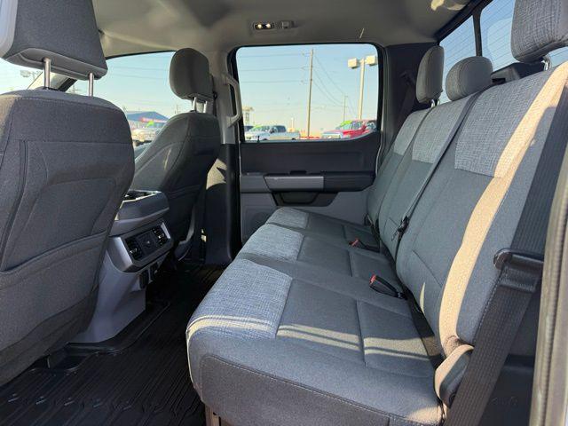 Photo of 2023 Oxford White Ford F-350
