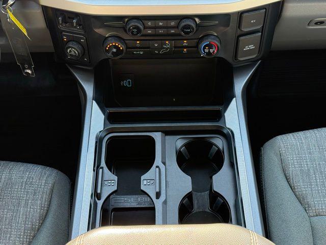 Photo of 2023 Oxford White Ford F-350