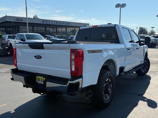 Photo of 2023 Oxford White Ford F-350