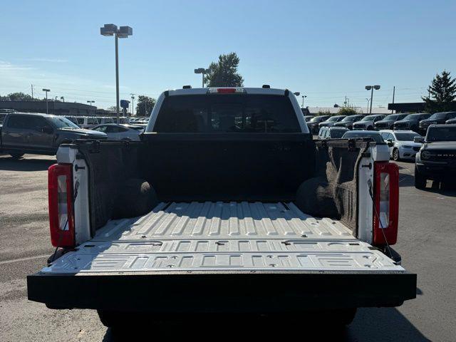 Photo of 2023 Oxford White Ford F-350