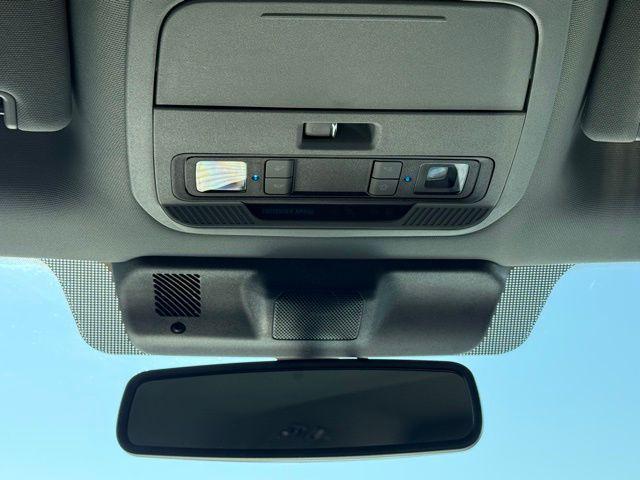 Photo of 2023 Oxford White Ford F-350