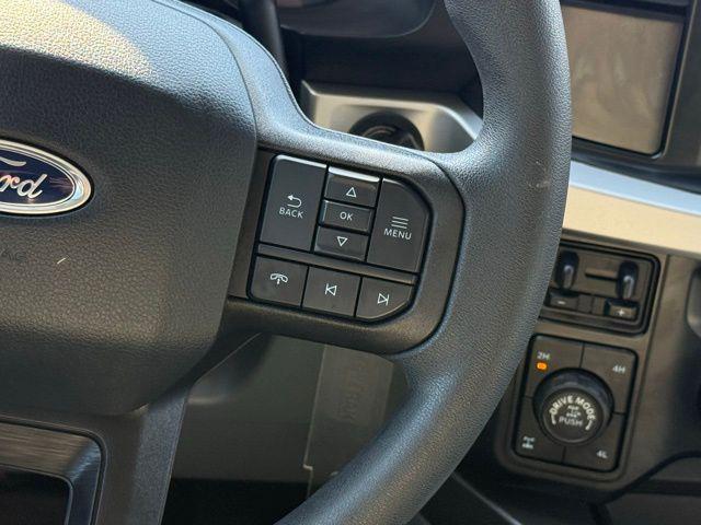 Photo of 2023 Oxford White Ford F-350