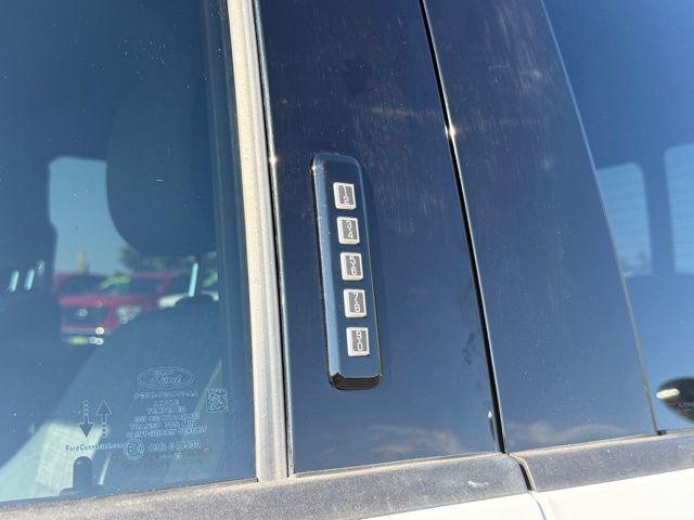 Photo of 2023 Oxford White Ford F-350