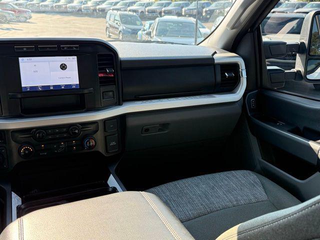 Photo of 2023 Oxford White Ford F-350