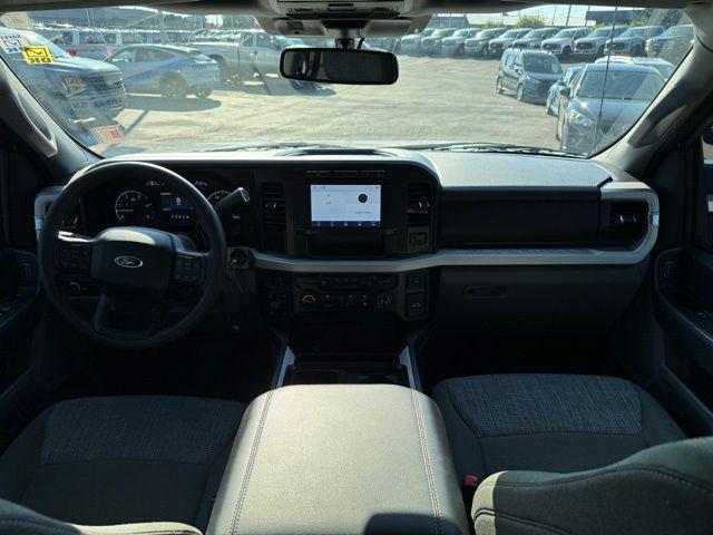 Photo of 2023 Oxford White Ford F-350