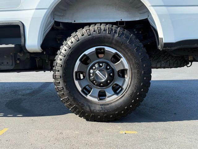 Photo of 2023 Oxford White Ford F-350