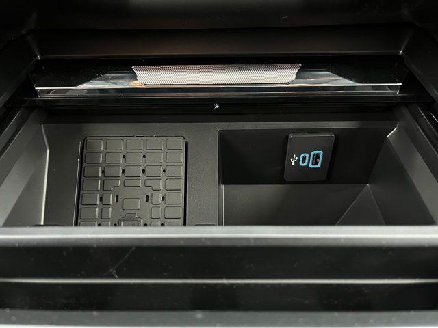 Photo of 2025 Avalanche Ford F-350