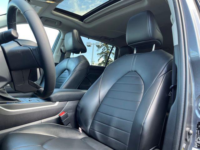 Photo of 2022 Gray Toyota Highlander