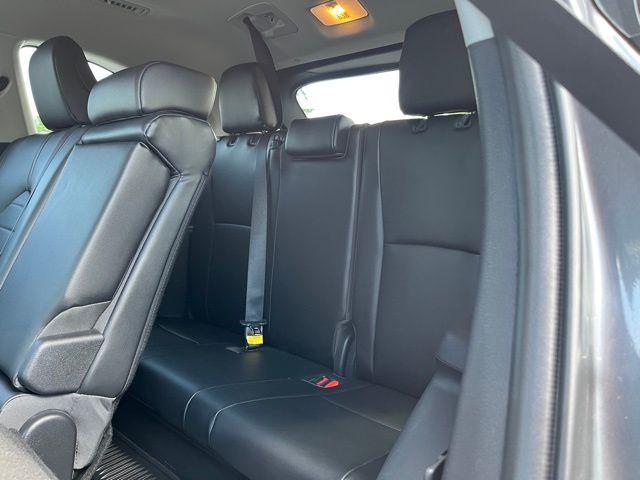 Photo of 2022 Gray Toyota Highlander