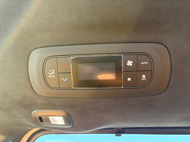 Photo of 2023 Bright White Clearcoat Chrysler Pacifica