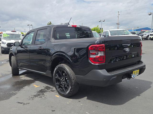 Photo of 2025 Shadow Black Ford Maverick