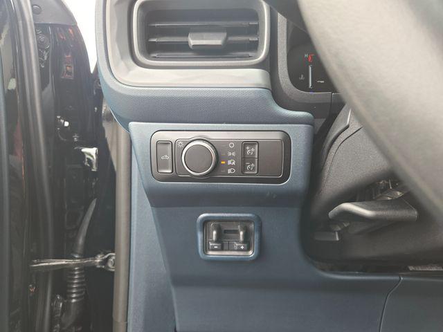 Photo of 2025 Shadow Black Ford Maverick