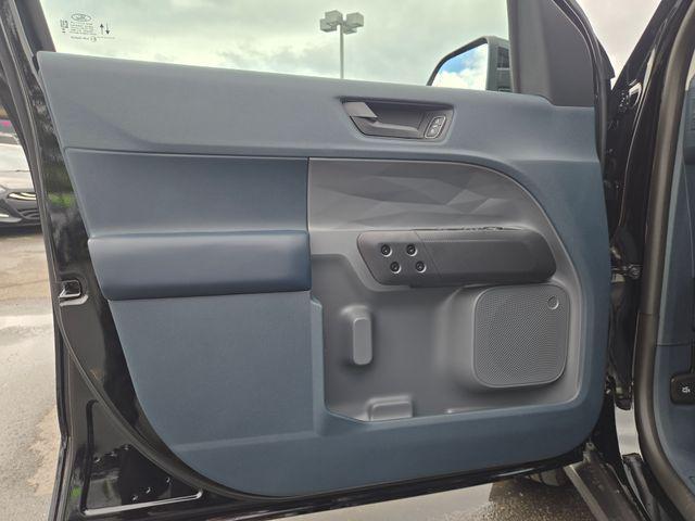 Photo of 2025 Shadow Black Ford Maverick