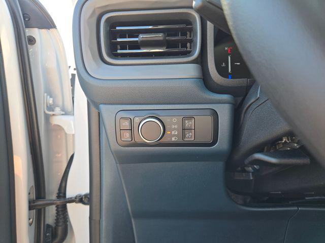 Photo of 2025 Oxford White Ford Maverick