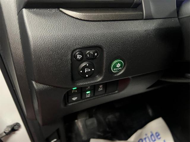 Photo of 2022 Platinum White Pearl Honda Passport