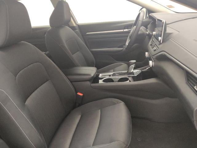 Photo of 2022 Brilliant Silver Metallic Nissan Altima