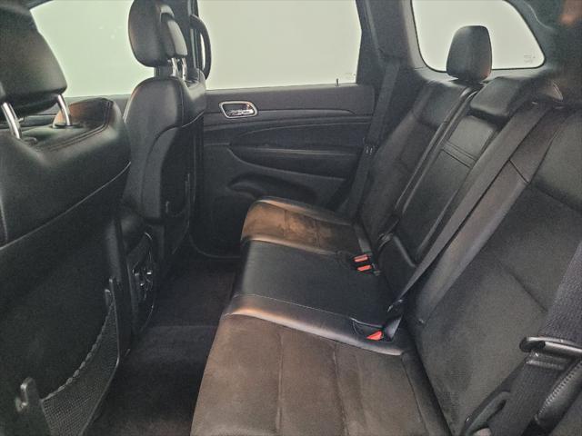 Photo of 2019 Diamond Black Crystal Pearlcoat Jeep Grand Cherokee