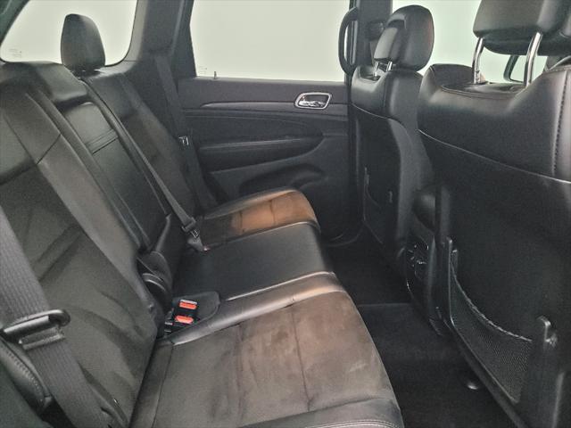 Photo of 2019 Diamond Black Crystal Pearlcoat Jeep Grand Cherokee