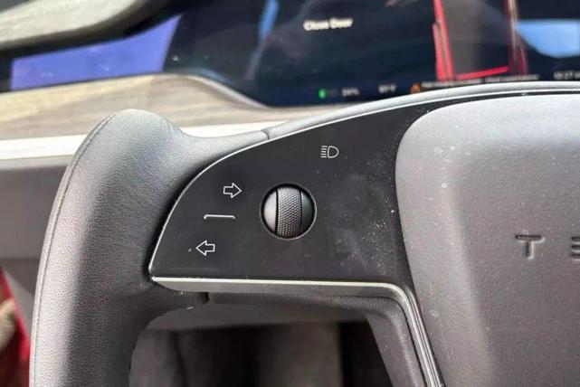 Photo of 2022 Red Multi-Coat Tesla Model S