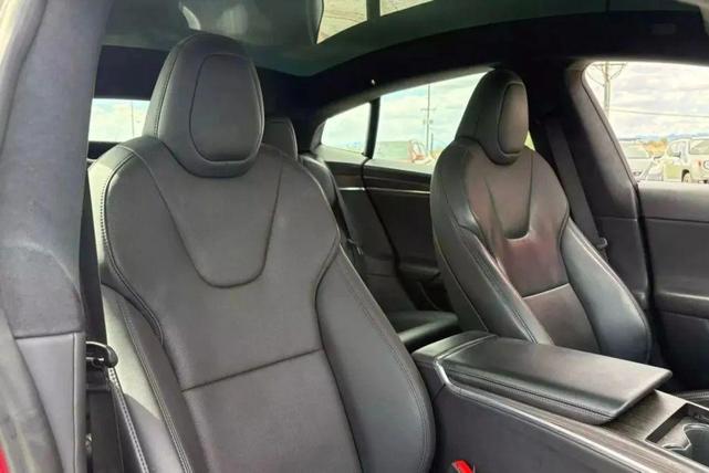 Photo of 2022 Red Multi-Coat Tesla Model S