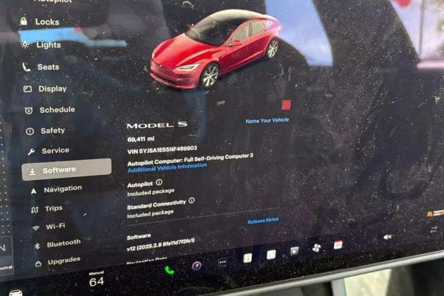 Photo of 2022 Red Multi-Coat Tesla Model S